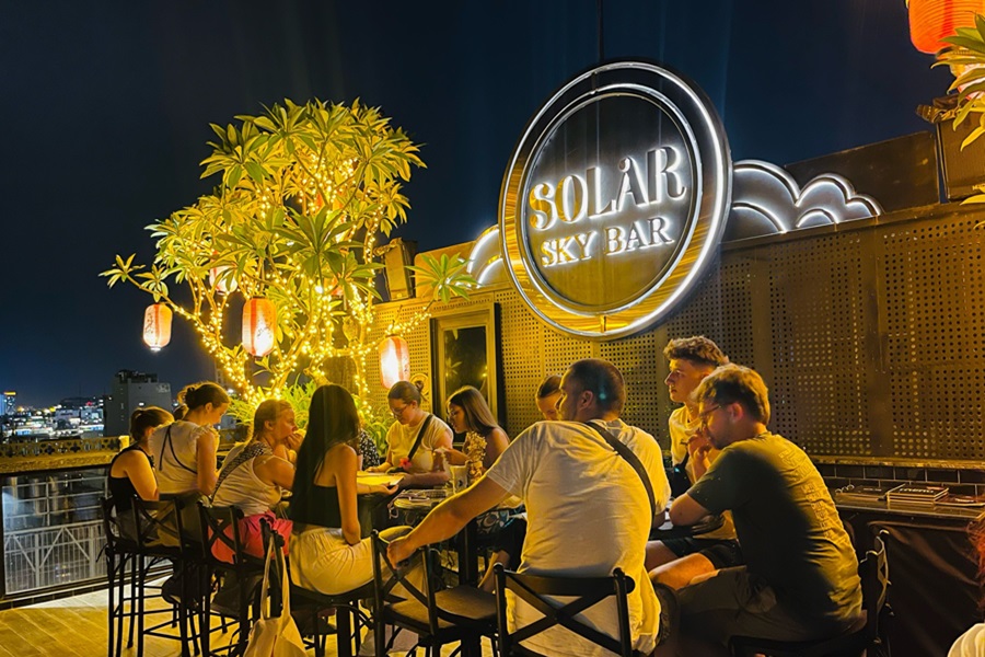 Solar Sky Bar – 41 Hang Bong